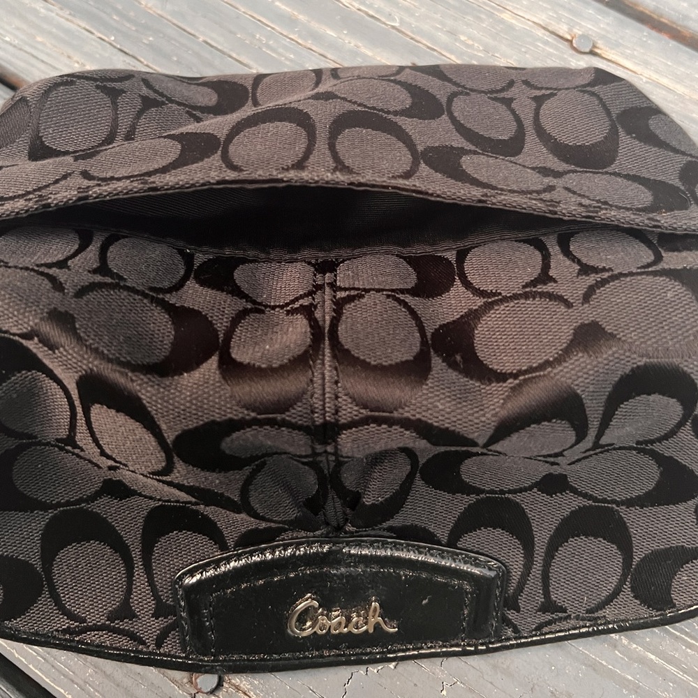 COACH💥RARE-VINTAGE💥Ashley Women's Black CC Canvas Flap & Snap Clutch Wristlet